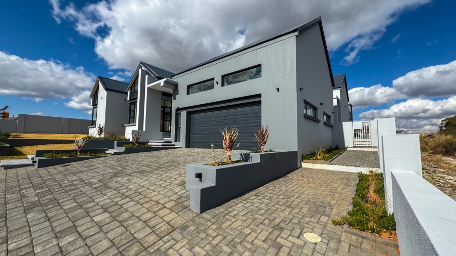 5 Bedroom Property for Sale in Woodland Hills Bergendal Free State